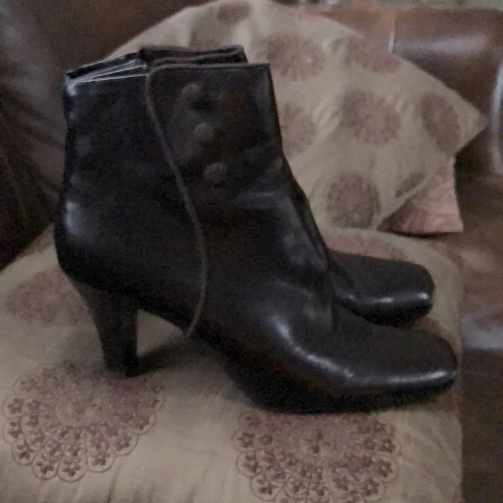 Brown heeled ankle boots